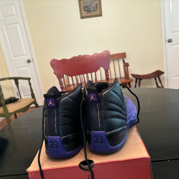 Jordan retro 12 purple/ black gold size 8.5 Men’s - Picture 6 of 6
